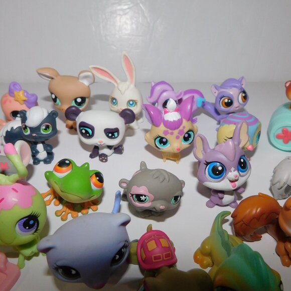 Lot 27 LPS Littlest Pet Shop Figures Turtle Frog Panda Skunk Bunny Deer Lizard - Picture 7 of 9